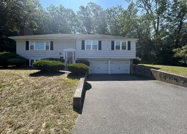 Property at 109 Elmwood Rd Unit 109, Wellesley, MA, 02481, 3 beds, 3 baths, [object Object]