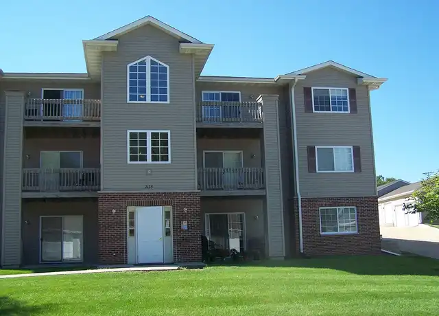 Property at Cypress Pointe - 2141 29th St NW, Cedar Rapids, IA, 52405, 2 beds, 1 bath, [object Object]