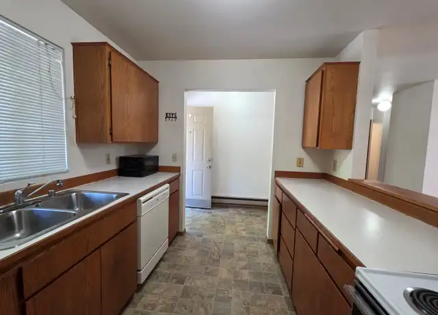 Property at 27521 Pioneer Hwy Unit 12, Stanwood, WA, 98292, 2 beds, 1 bath, [object Object]