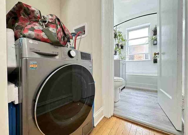 Photo of 918 Green Bay Rd Unit 2E, Winnetka, IL 60093
