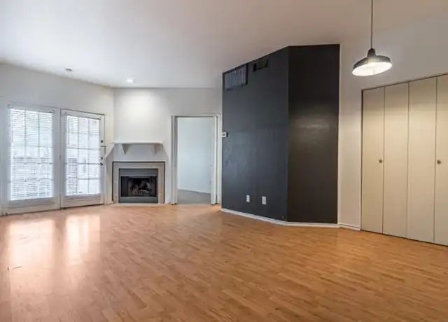 Property at 5550 Spring Valley Rd Unit G14, Dallas, TX, 75254, 1 bed, 1 bath, [object Object]