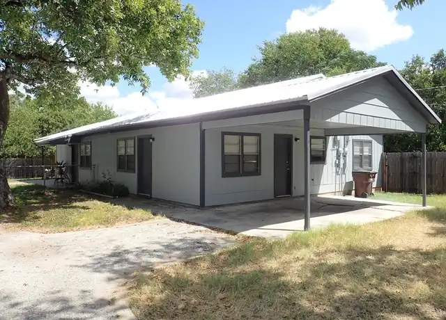 Property at 603 Rosewood St, Lockhart, TX, 78644, 2 beds, 1 bath, [object Object]