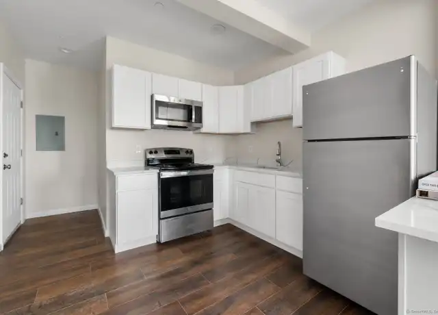 Property at 27 Main St, New Britain, CT, 06051, 1 bed, 1 bath, [object Object]