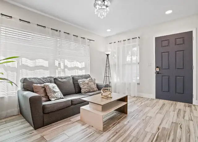 Property at 6244 S Martindale Ave Unit B, Tampa, FL, 33611, 2 beds, 1 bath, [object Object]