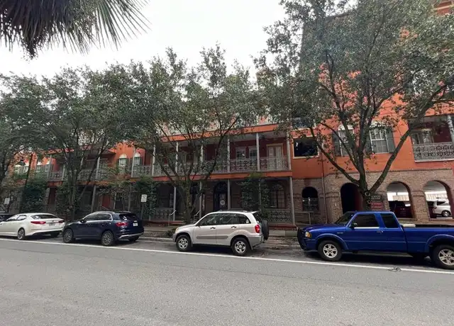 Property at 325 NW 14th St, Gainesville, FL, 32603, 2 beds, 3 baths, [object Object]