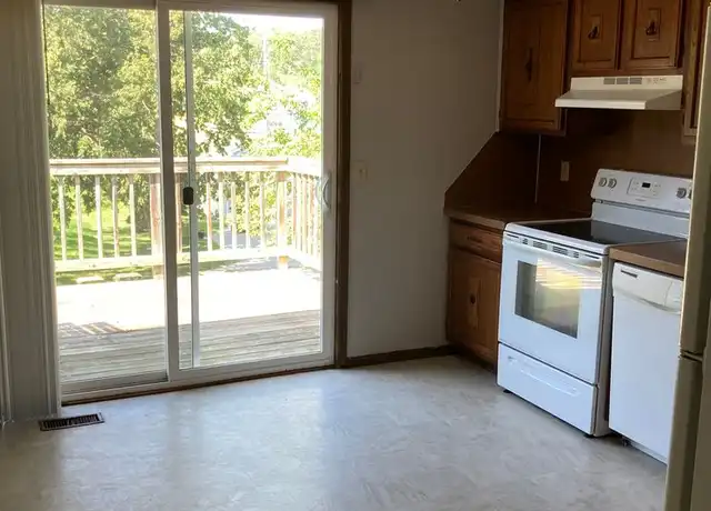 Property at 3313 Chicago Ave, Sioux City, IA, 51106, 2 beds, 2 baths, [object Object]