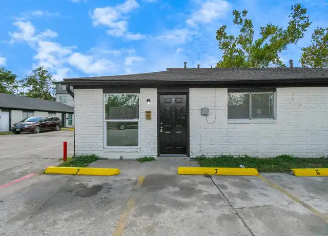 Property at 1736 Crestdale Dr Unit 7, Houston, TX, 77080, 2 beds, 1 bath, [object Object]