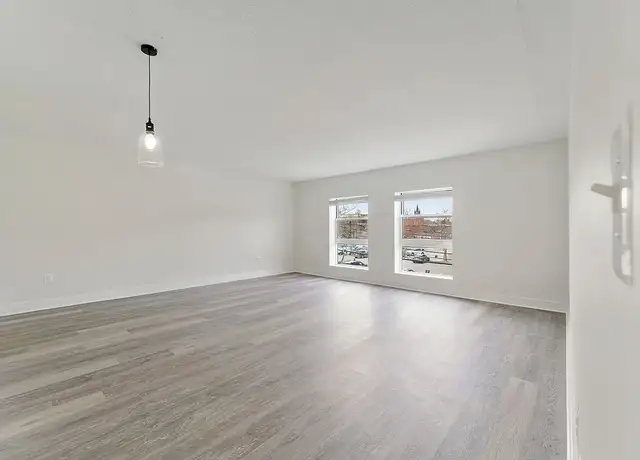Photo of 31 Spring St, Watertown, MA 02472