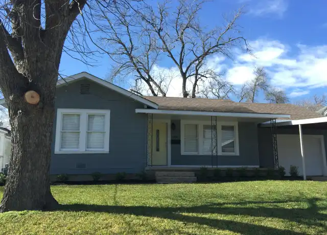 Property at 1906 S Park St, Brenham, TX, 77833, 2 beds, 1 bath, [object Object]