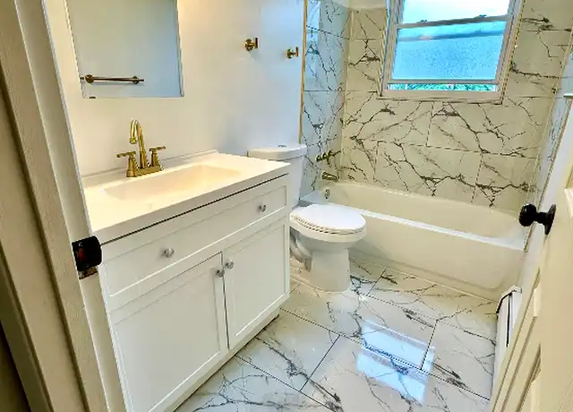 Property at 2932 Ferguson Rd Unit 2, Cincinnati, OH, 45238, 2 beds, 1 bath, [object Object]