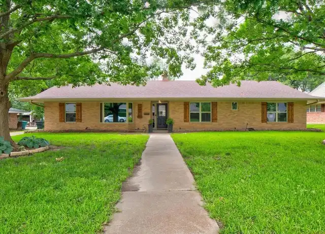 Property at 1405 Yarborough Dr, Sherman, TX, 75092, 3 beds, 5 baths, [object Object]