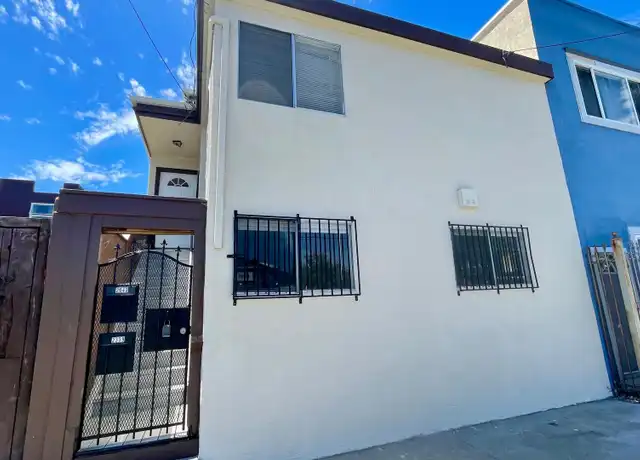 Property at 2343 Market St, Oakland, CA, 94607, 4 beds, 2 baths, [object Object]