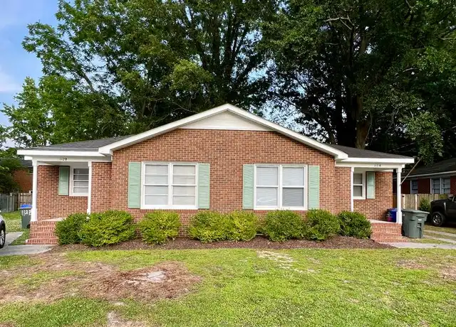 Property at 112 N Meade St Unit A, Greenville, NC, 27858, 3 beds, 1.5 baths, [object Object]