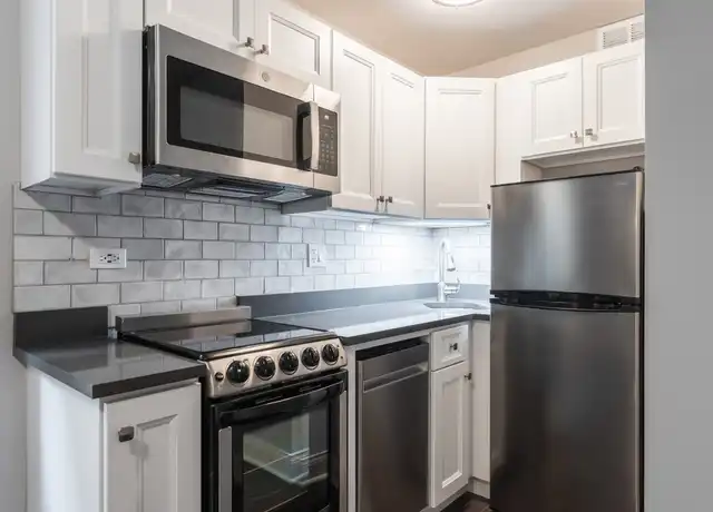 Property at 640 W Wrightwood Ave Unit DS-214, Chicago, IL, 60614, 0 beds, 1 bath, [object Object]