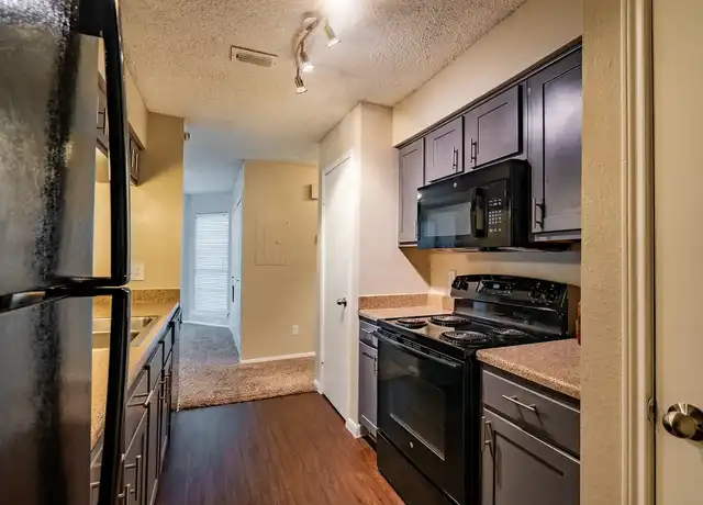 Property at Oak Bend Apartments - 915 Baker Dr, Tomball, TX, 77375, 2 beds, 1-1.5 bath, [object Object]