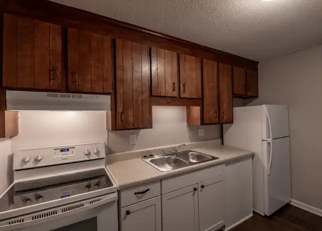Property at 600 S Vyne St Unit A, Rocky Mount, NC, 27803, 2 beds, 1 bath, [object Object]