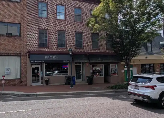 Property at 38 N Potomac St Unit 4, Hagerstown, MD, 21740, 1 bed, 1 bath, [object Object]