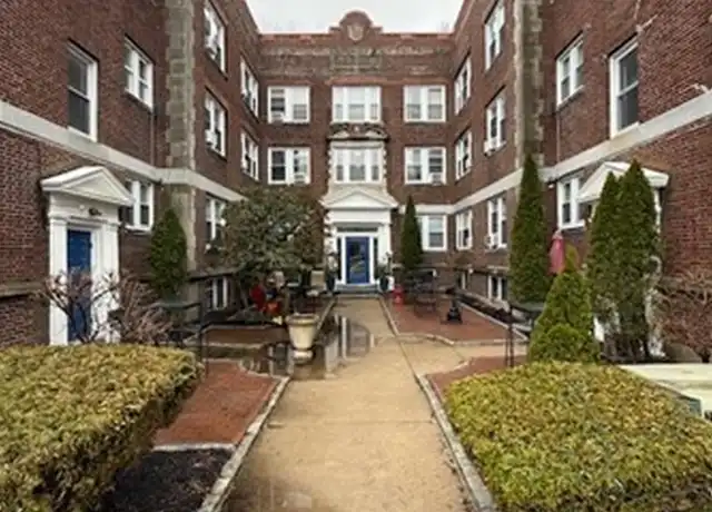 Property at 15 Ives St Unit 25, Beverly, MA, 01915, 1 bed, 1 bath, [object Object]