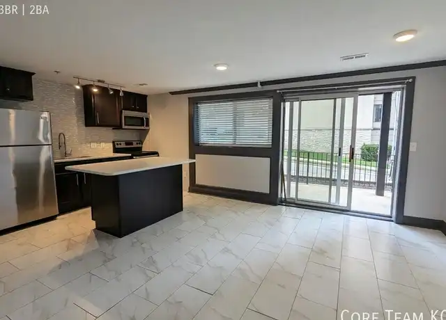 Property at 4544 Summit St Unit 2, Kansas City, MO, 64111, 3 beds, 2 baths, [object Object]