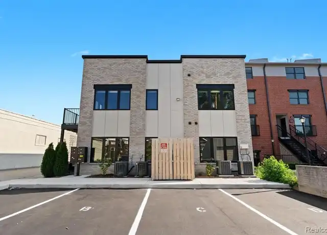 Property at 105 Laurel Ct Unit D, Royal Oak, MI, 48067, 2 beds, 1.5 baths, [object Object]