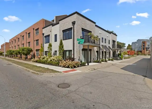 Property at 105 Laurel Ct Unit D, Royal Oak, MI, 48067, 2 beds, 1.5 baths, [object Object]