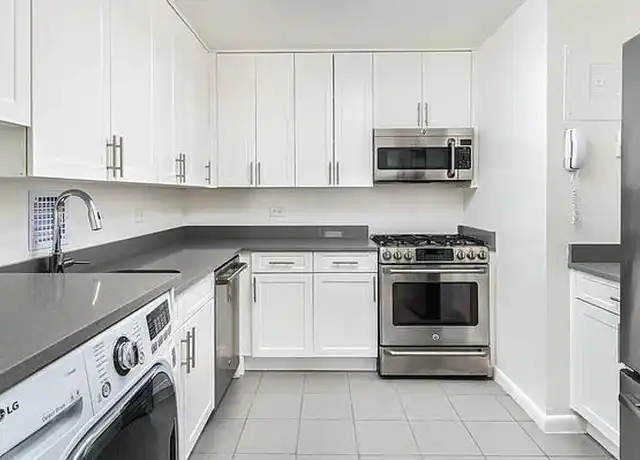 Property at 375 S End Ave Unit 4E, New York, NY, 10280, 3 beds, 2 baths, [object Object]