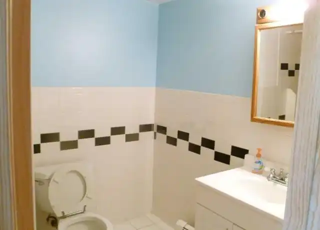 Property at 858 Huntington Ave, Boston, MA, 02115, 3 beds, 1 bath, [object Object]