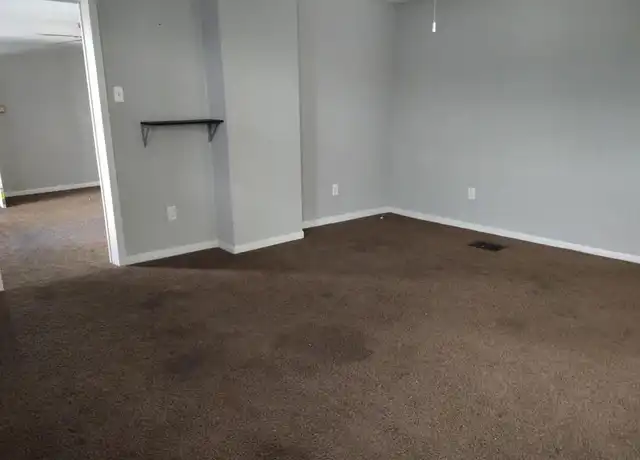 Property at 860 Crescent Ave, Covington, KY, 41011, 2 beds, 1 bath, [object Object]