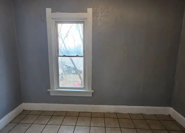 Property at 2145 N 29th St Unit 2145 Lower, Milwaukee, WI, 53208, 3 beds, 1 bath, [object Object]