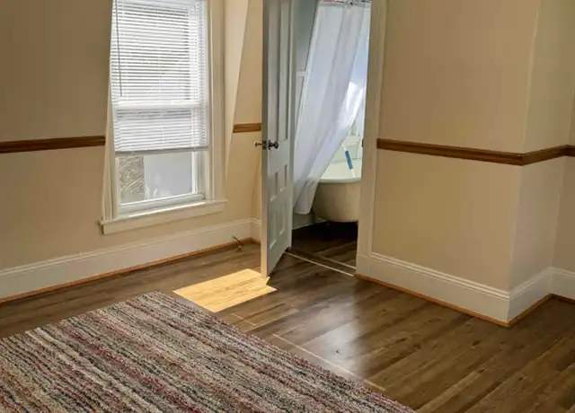 Property at 44 Washington St, Brewer, ME, 04412, 1 bed, 1 bath, [object Object]
