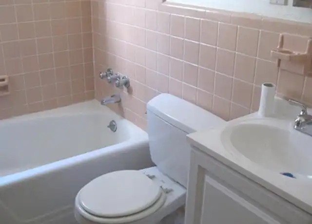 Property at 898 Massachusetts Ave Unit 4, Cambridge, MA, 02139, 0 beds, 1 bath, [object Object]