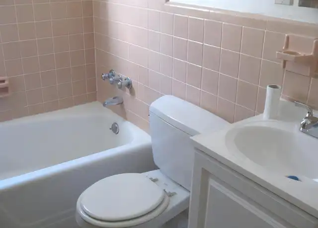 Property at 898 Massachusetts Ave Unit 4, Cambridge, MA, 02139, 0 beds, 1 bath, [object Object]