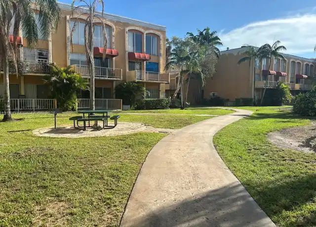 Property at 17901 NW 68th Ave Unit R210, Hialeah, FL, 33015, 2 beds, 2 baths, [object Object]