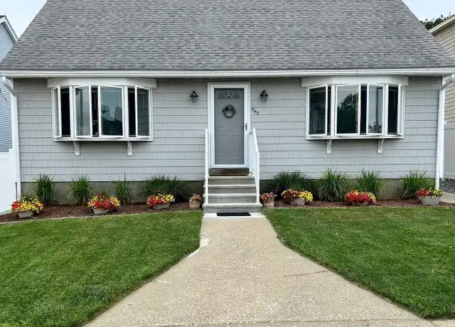 Property at 545 Hudson St, Seabrook, NH, 03874, 3 beds, 2 baths, [object Object]
