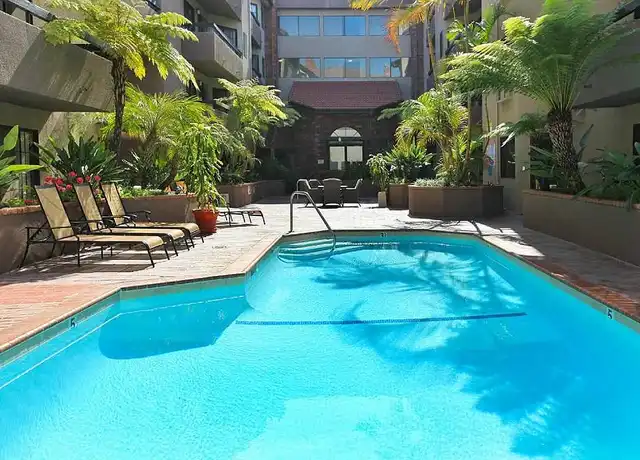 Property at Savoy West Apartments - 7270 Franklin Ave, Los Angeles, CA, 90046, 0-1 beds, 1 bath, [object Object]