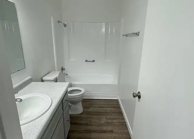 Photo of 3388 G St, Merced, CA 95340