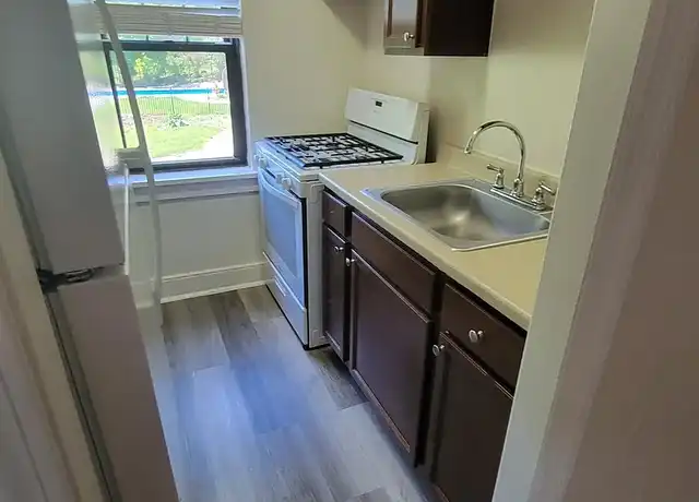 Property at Cornell Place Apartments - 20 Cornell Pl, Pittsburgh, PA, 15228, 1 bed, 1 bath, [object Object]