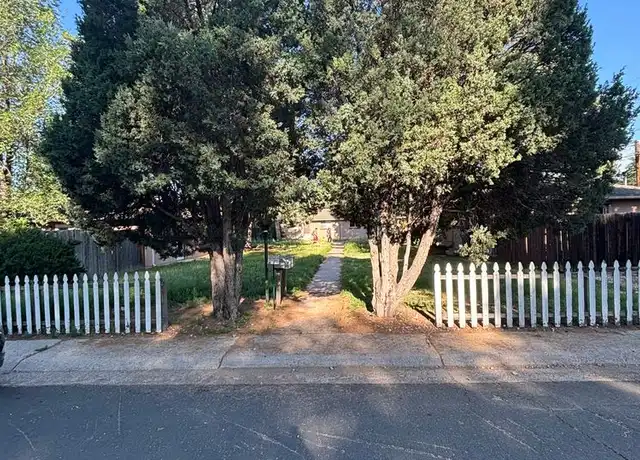 Property at 3014 N Institute St Unit 3006, Colorado Springs, CO, 80907, 2 beds, 1 bath, [object Object]