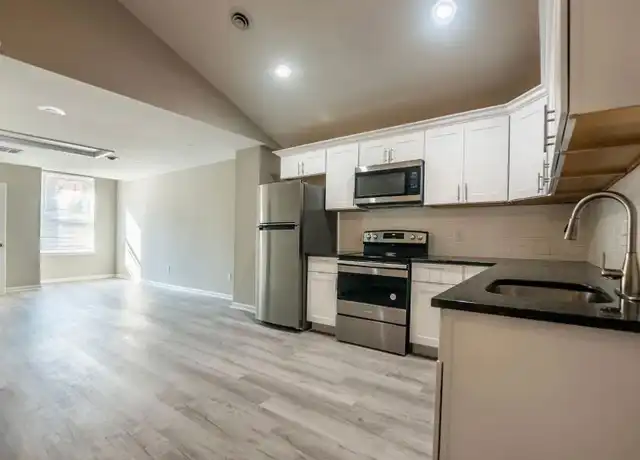 Property at 130 Oak Ave Unit 10, Shelton, CT, 06484, 1 bed, 1 bath, [object Object]