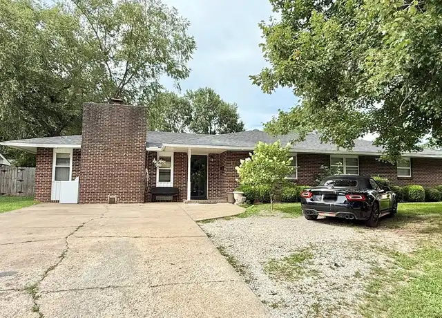 Property at 1816 Ross Ave, Springdale, AR, 72762, 4 beds, 2 baths, [object Object]