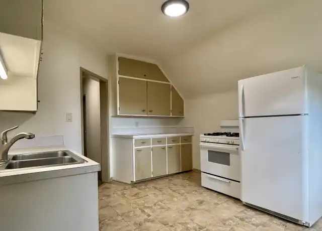 Property at 605 W Fountain St, Albert Lea, MN, 56007, 2 beds, 1 bath, [object Object]