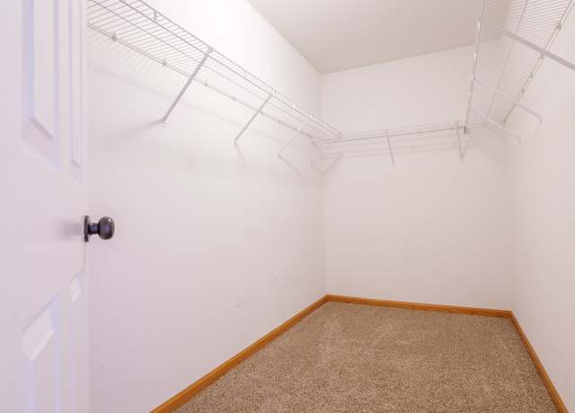 Photo of 261 Springbrook Trl S, Oswego, IL 60543