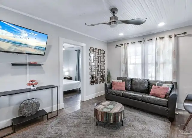 Property at 107 N D St Unit B, Pensacola, FL, 32502, 2 beds, 1 bath, [object Object]