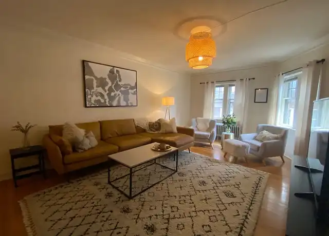 Property at The Drake - 1915 N Prospect Ave, Milwaukee, WI, 53202, 1-2 bed, 1 bath, [object Object]