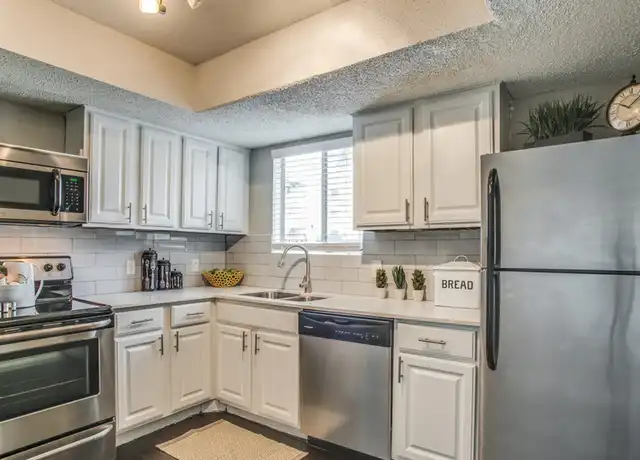 Property at 9917 Whitehurst Dr Unit 1817, Dallas, TX, 75243, 1 bed, 1 bath, [object Object]