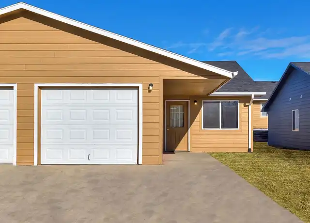 Property at Walnut Pointe - 1702 W 4th St N, Newton, IA, 50208, 3 beds, 1 bath, [object Object]