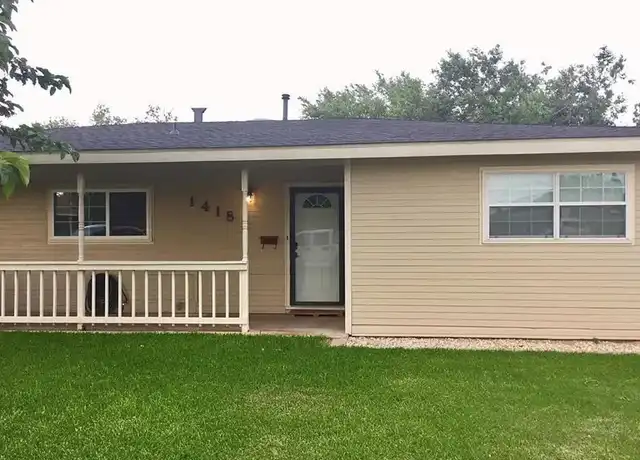 Property at 1418 E Crescent Dr, Odessa, TX, 79761, 3 beds, 2 baths, [object Object]