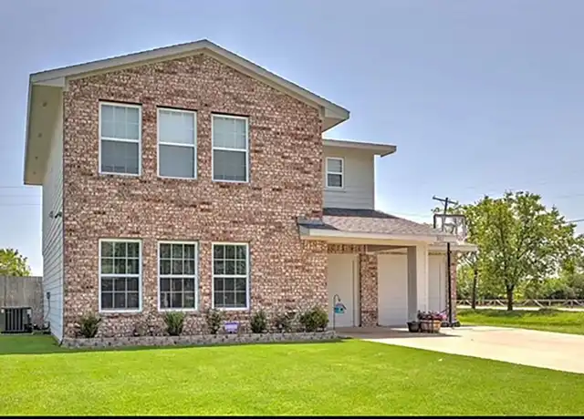 Property at 302 Glenwood St, Gainesville, TX, 76240, 3 beds, 1.5 baths, [object Object]