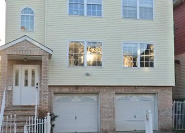Property at 110 Court St Unit 2, Elizabethport, NJ, 07206, 3 beds, 2 baths, [object Object]