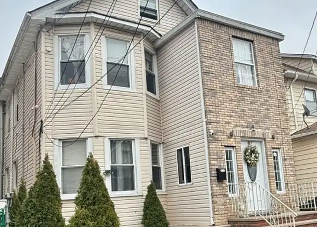 Property at 127 Berwick St, Elizabeth, NJ, 07202, 3 beds, 1 bath, [object Object]